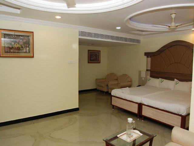 Shri Perumal Inn 蓬蒂切里 外观 照片